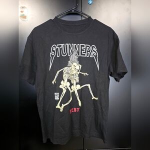 Stunners Tee By BREEZY EXCURSION Size Small
